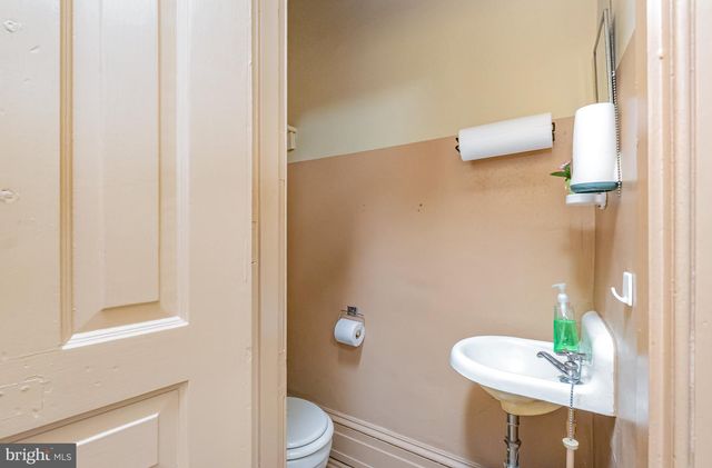 119 N GEORGE ST, York, PA 17401