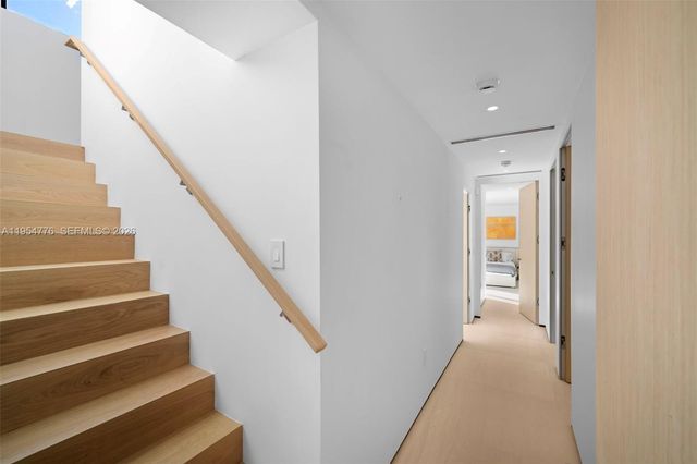 222 E Rivo Alto Dr, Miami Beach, FL 33139