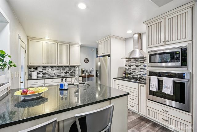 100 Inglewood Park, Longview, WA 98632