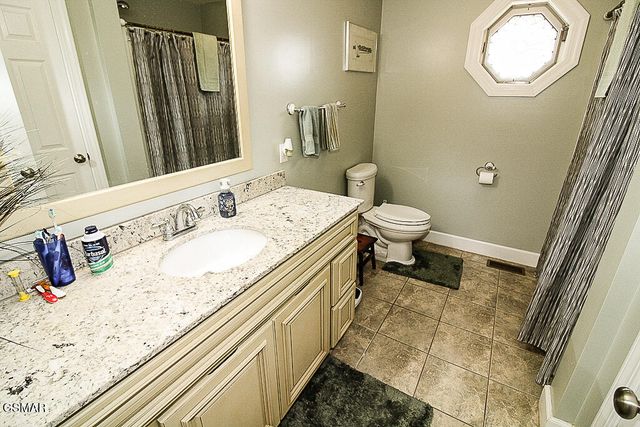 1949 Redbud View Road, Sevierville, TN 37876