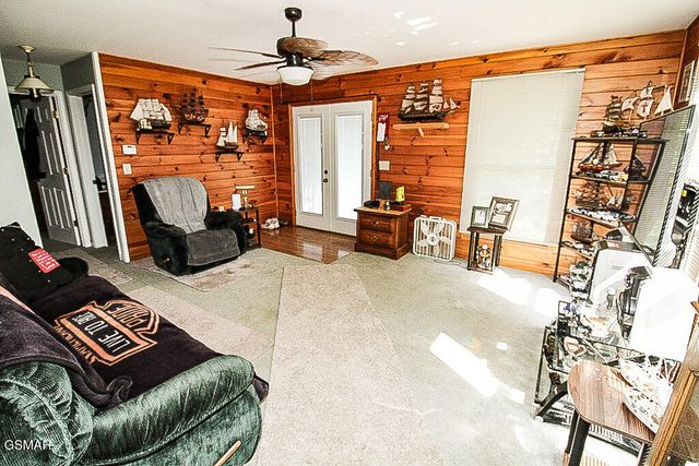 1949 Redbud View Road, Sevierville, TN 37876