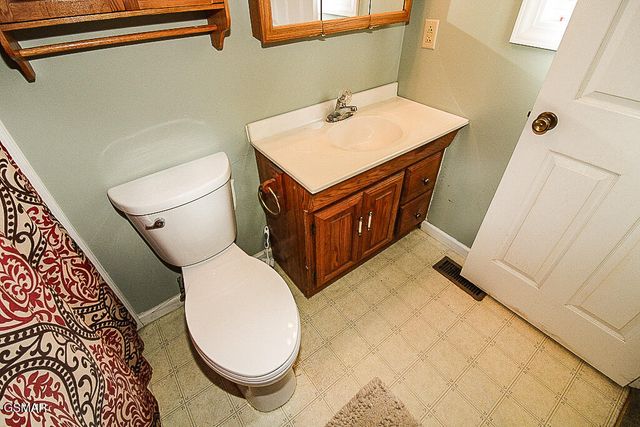 1949 Redbud View Road, Sevierville, TN 37876
