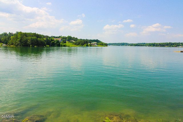 1949 Redbud View Road, Sevierville, TN 37876