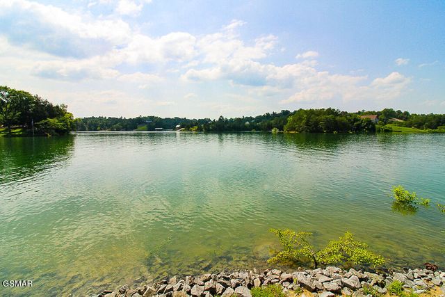 1949 Redbud View Road, Sevierville, TN 37876