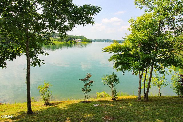 1949 Redbud View Road, Sevierville, TN 37876