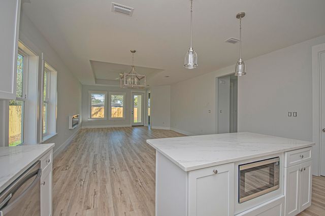 18 Wood Avenue, Panama City, FL 32404