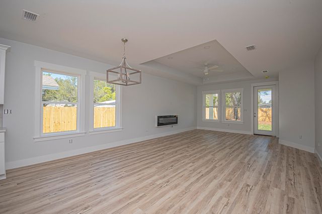 18 Wood Avenue, Panama City, FL 32404