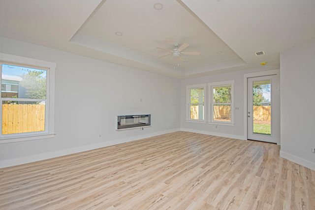 18 Wood Avenue, Panama City, FL 32404