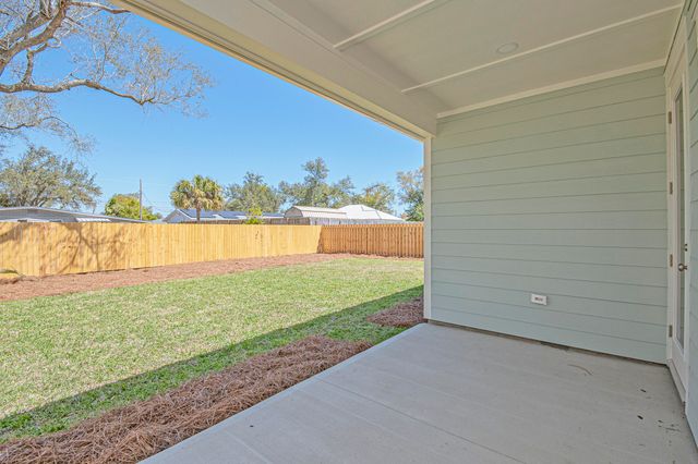 18 Wood Avenue, Panama City, FL 32404