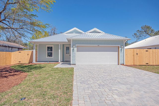 18 Wood Avenue, Panama City, FL 32404