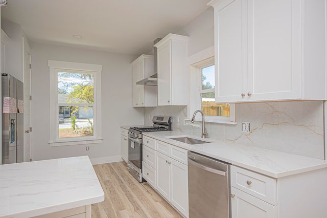 18 Wood Avenue, Panama City, FL 32404