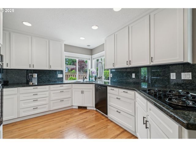 2678 Se MYRTLEWOOD Way, Gresham, OR 97080