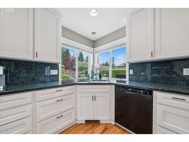 2678 Se MYRTLEWOOD Way, Gresham, OR 97080