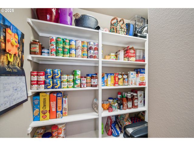 2678 Se MYRTLEWOOD Way, Gresham, OR 97080