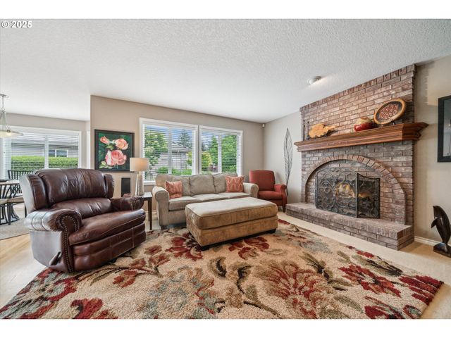 2678 Se MYRTLEWOOD Way, Gresham, OR 97080