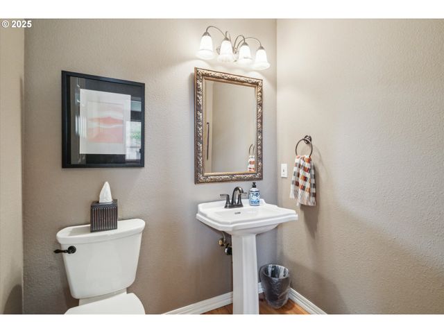 2678 Se MYRTLEWOOD Way, Gresham, OR 97080