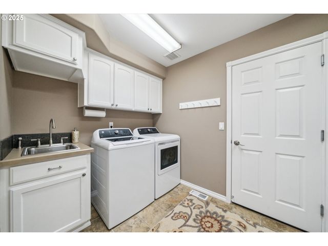 2678 Se MYRTLEWOOD Way, Gresham, OR 97080