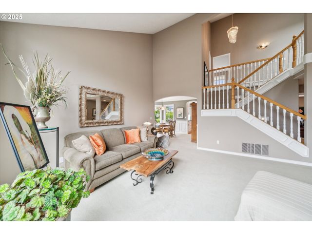2678 Se MYRTLEWOOD Way, Gresham, OR 97080