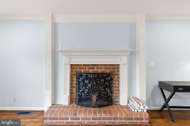 9090 PARK AVE, Manassas, VA 20110