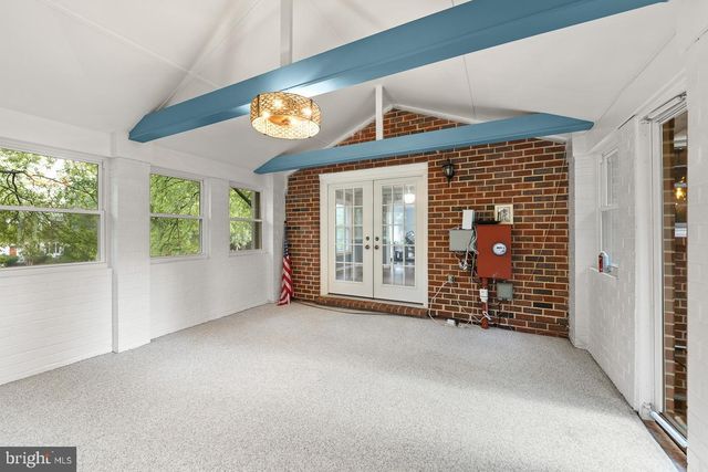 9090 PARK AVE, Manassas, VA 20110