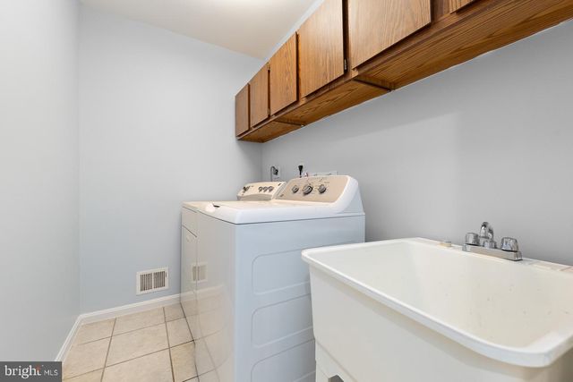 9090 PARK AVE, Manassas, VA 20110