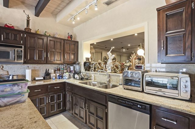 2850 NE 44th Street, Lighthouse Point, FL 33064