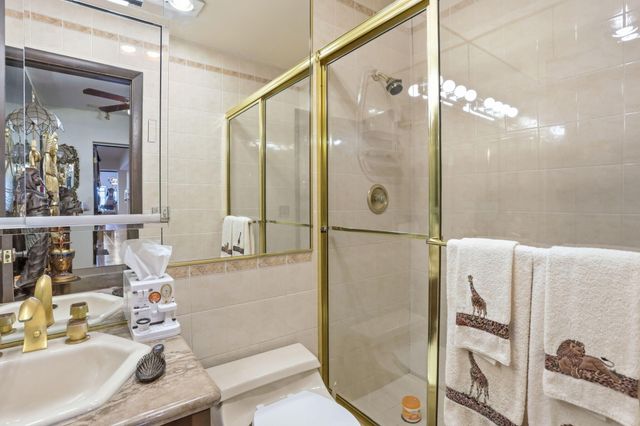 2850 NE 44th Street, Lighthouse Point, FL 33064