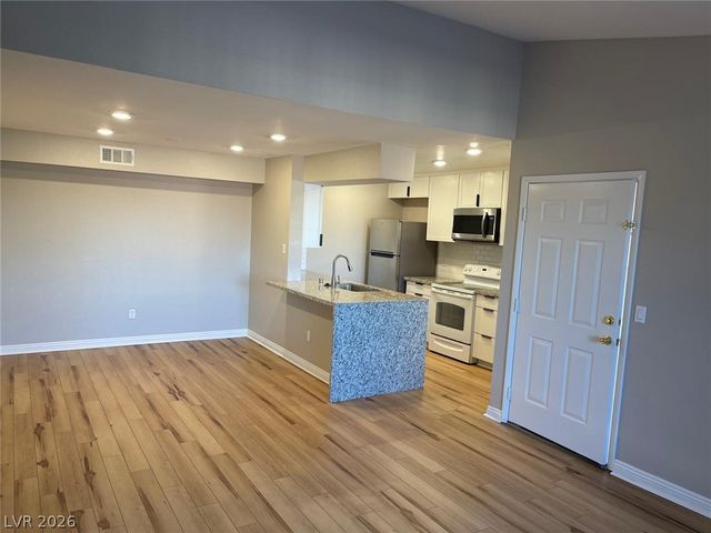 8101 West Flamingo Road 2131, Las Vegas, NV 89147