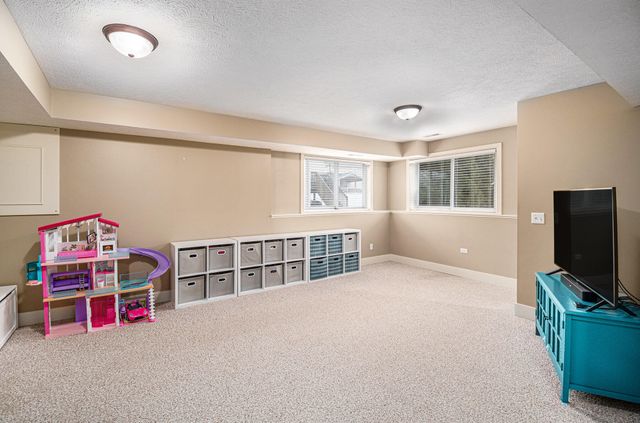 4656 Stonewood Court, Hudsonville, MI 49426