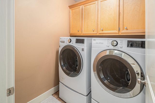 4656 Stonewood Court, Hudsonville, MI 49426