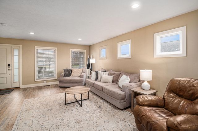 4656 Stonewood Court, Hudsonville, MI 49426