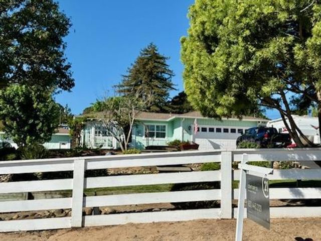 17959 Pesante Road, Salinas, CA 93907