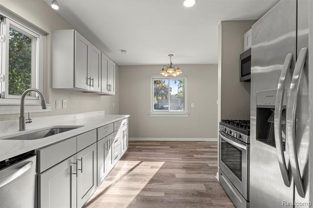 4638 Gertrude Street, Dearborn Heights, MI 48125