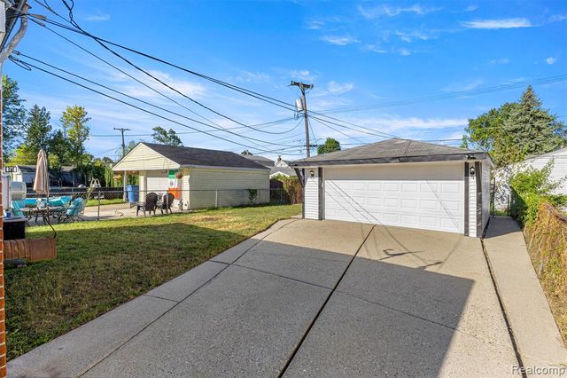 4638 Gertrude Street, Dearborn Heights, MI 48125