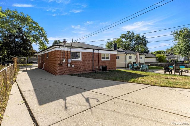 4638 Gertrude Street, Dearborn Heights, MI 48125
