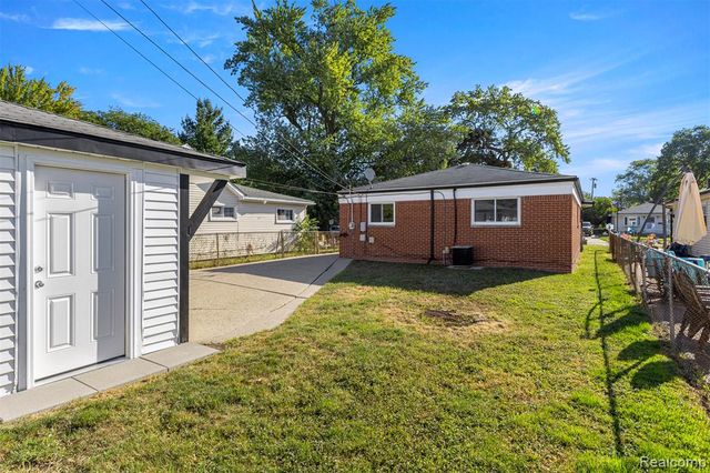 4638 Gertrude Street, Dearborn Heights, MI 48125