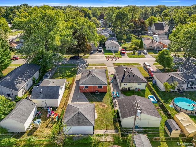 4638 Gertrude Street, Dearborn Heights, MI 48125