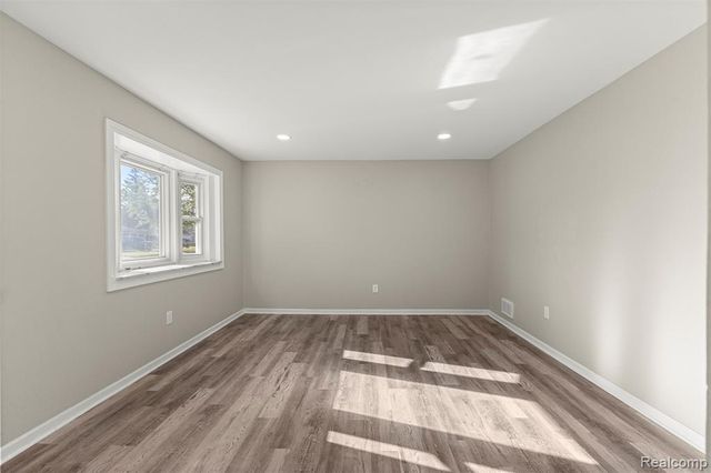 4638 Gertrude Street, Dearborn Heights, MI 48125