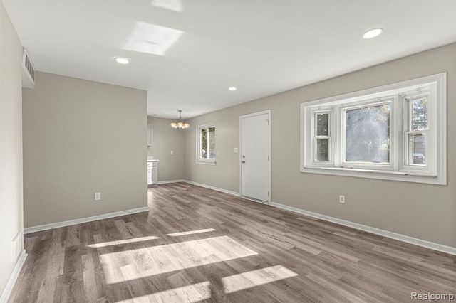 4638 Gertrude Street, Dearborn Heights, MI 48125
