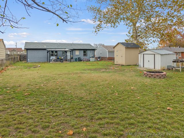 434 Locust Street NW, Ardmore, OK 73401