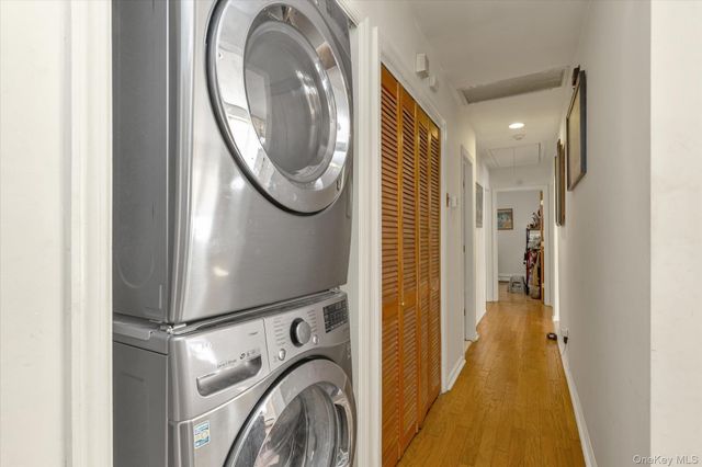 88 Spruce Lane, Valley Stream, NY 11581