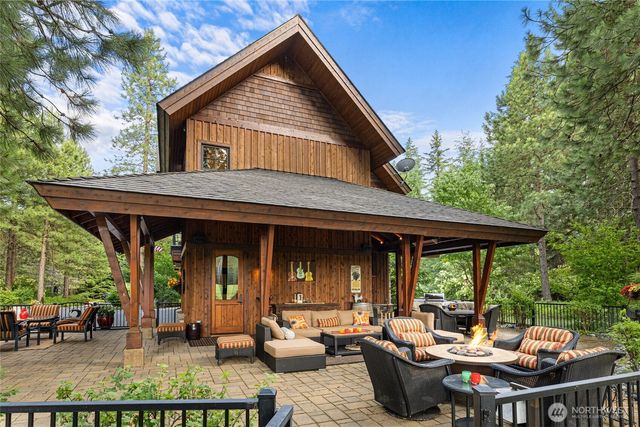 1990 Ruby King Loop, Cle Elum, WA 98922