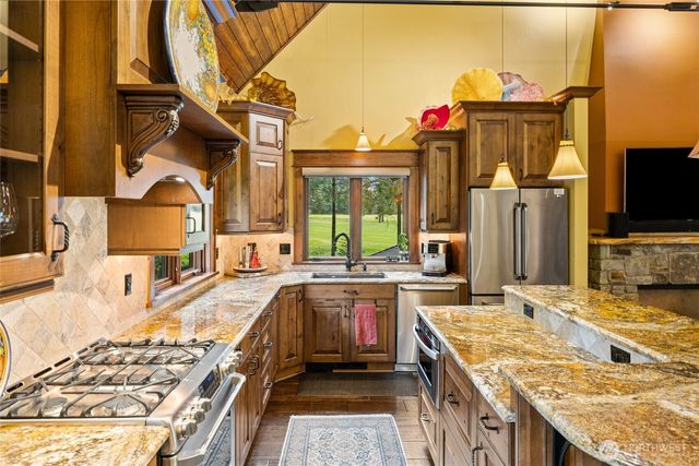 1990 Ruby King Loop, Cle Elum, WA 98922