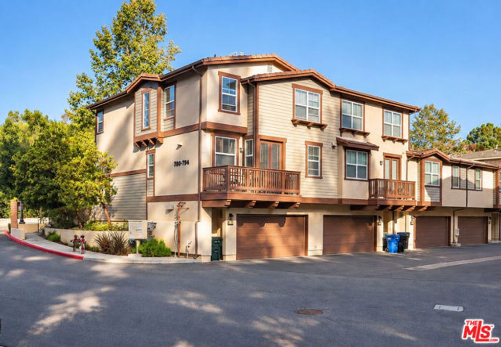 780 Tennis Club Lane, Thousand Oaks, CA 91360