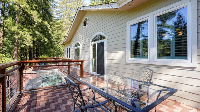 15047 Drake Rd, Guerneville, CA 95446