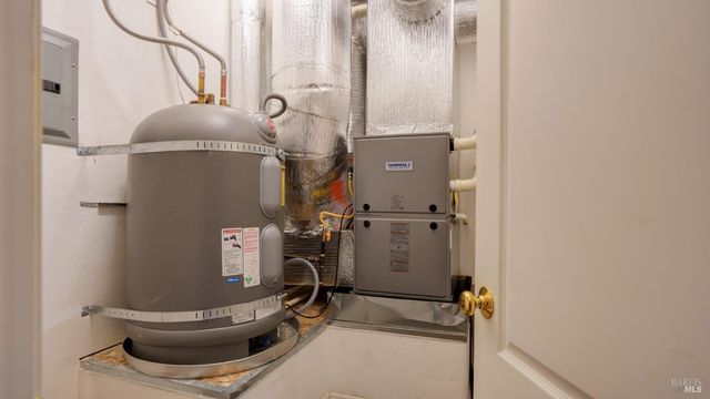 15047 Drake Rd, Guerneville, CA 95446