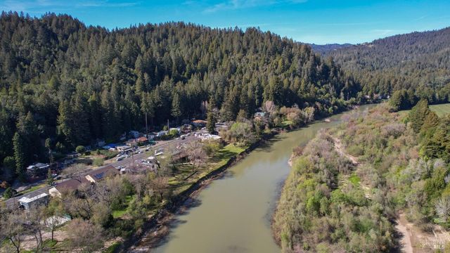 15047 Drake Rd, Guerneville, CA 95446