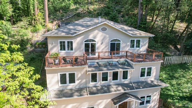 15047 Drake Rd, Guerneville, CA 95446