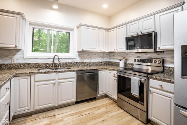 9160 Stratton Court, Fishers, IN 46037