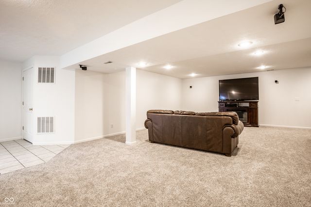 9160 Stratton Court, Fishers, IN 46037